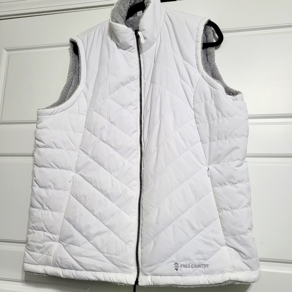 Free Country White Puffer Vest - Picture 2 of 6
